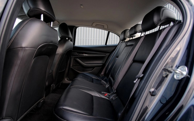 Mazda 3 cena 67900 przebieg: 135246, rok produkcji 2019 z Białystok małe 301